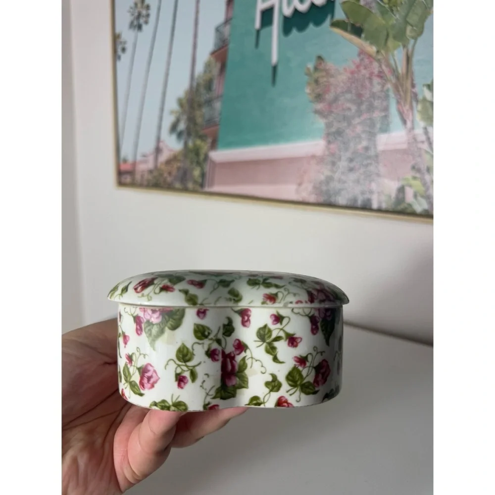 Vintage White Pink Floral Heart Trinket Box Ceramic Rose Print Jewelry Ring Dish